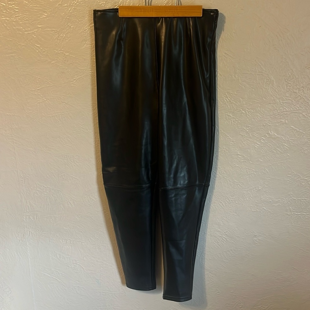 Abercrombie and Fitch Y2K Black Vegan Leather Legging Pants Medium